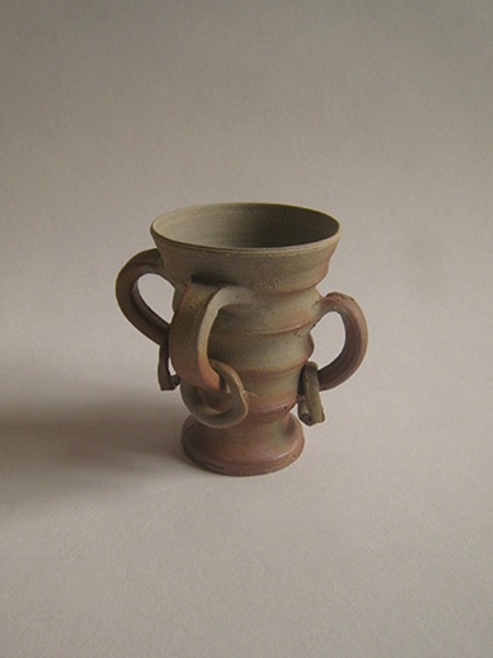 http://poteriedesgrandsbois.com/files/gimgs/th-30_GDT019-03-poterie-médiéval-des grands bois-gobelets-gobelet.jpg
